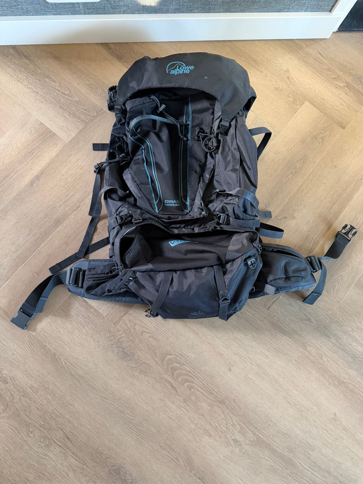Lowe Alpine backpack 60liter, incl regenhoes en reishoes, Overige merken, 40 cm of meer, Ophalen of Verzenden, Zo goed als nieuw