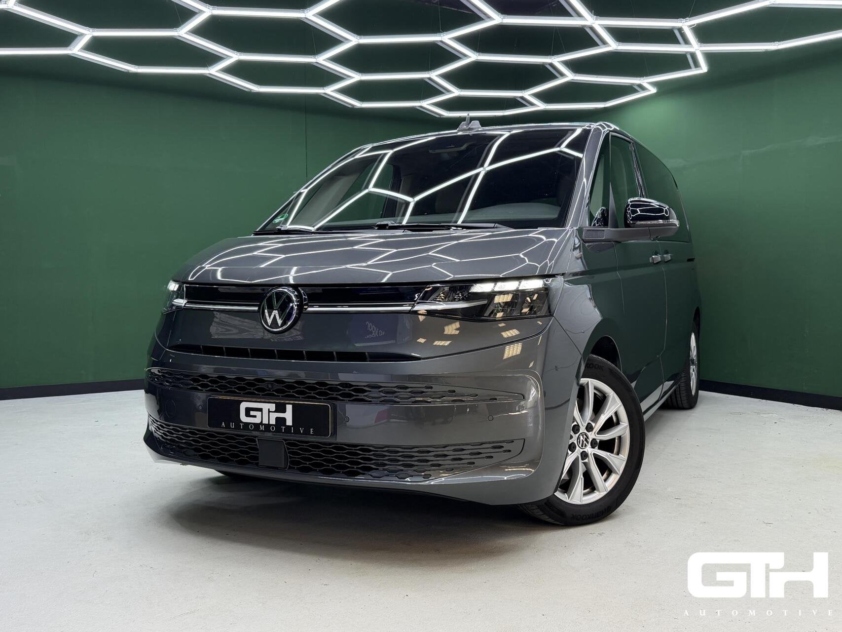 Volkswagen Multivan 2.0 TSI Trekhaak | 360 Camera | 7-zitter, Auto's, Volkswagen, 13 km/l, Euro 6, 7 stoelen, Bedrijf