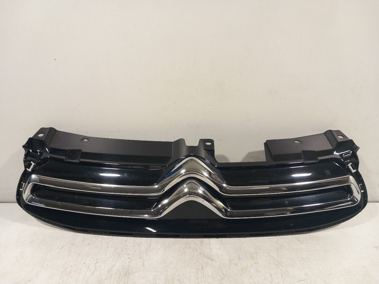 Grille Citroën C1, Auto-onderdelen, Onderdelen@venauto.nl, Van der Ven Autorecycling B.V., Gebruikt, Ettenseweg 76, 4706 PB Roosendaal, The Netherlands