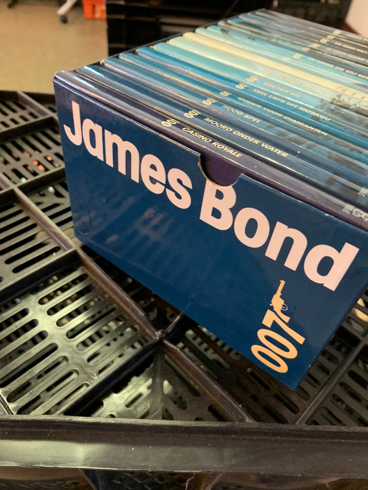 James Bond in cassette, Boeken, Ophalen of Verzenden, Zo goed als nieuw