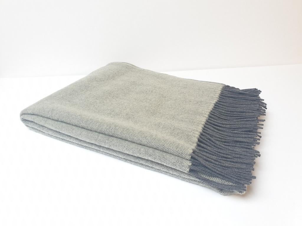 Merino Wol Plaid 180x140 cm, nieuw met cadeauverpakking, Huis en Inrichting, Woonaccessoires | Plaids en Woondekens, Nieuw, Ophalen of Verzenden