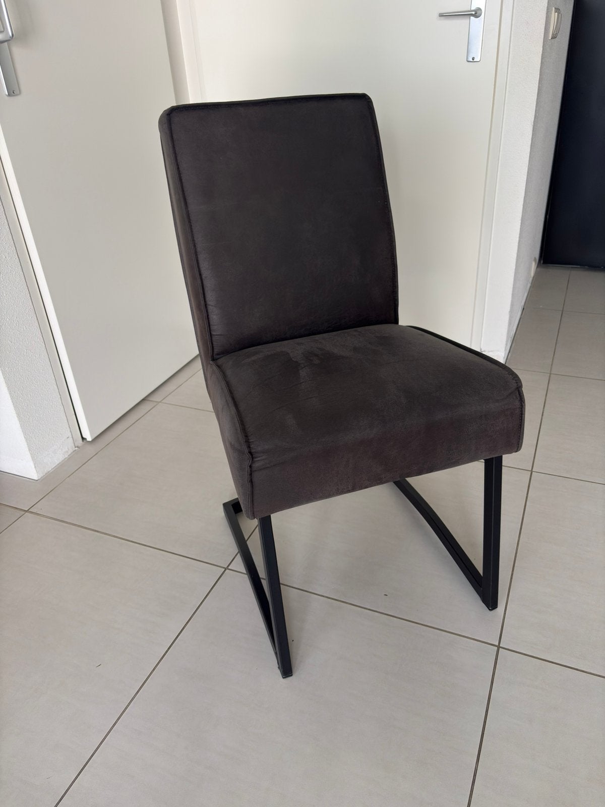 4 Mooie Eetkamerstoelen