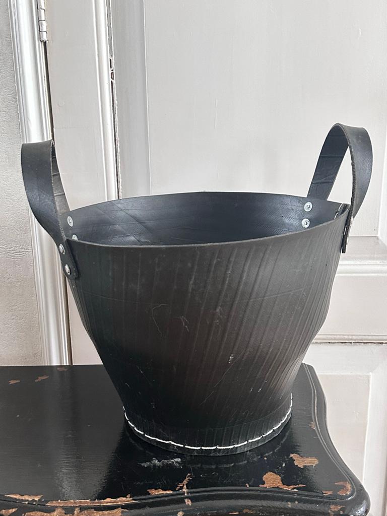 Rubberen Houtmand / Plantenpot van Gerecycled Rubber, Huis en Inrichting, Zwart, Overige materialen, Nieuw, Ophalen of Verzenden