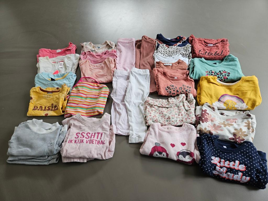 Groot kledingpakket meisje maat 74 (26 items), Ophalen