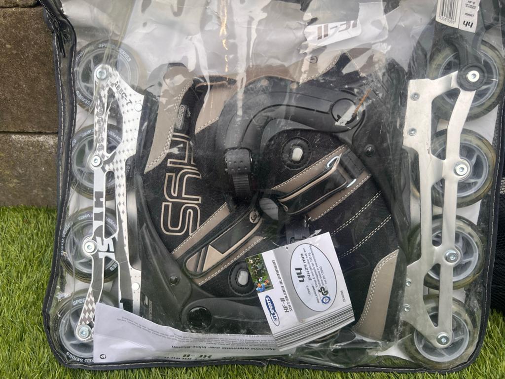 HY Sports Inline Skates Maat44 met Bescherming, Sport en Fitness, Dames, Nieuw, Inline skates 4 wielen, Ophalen