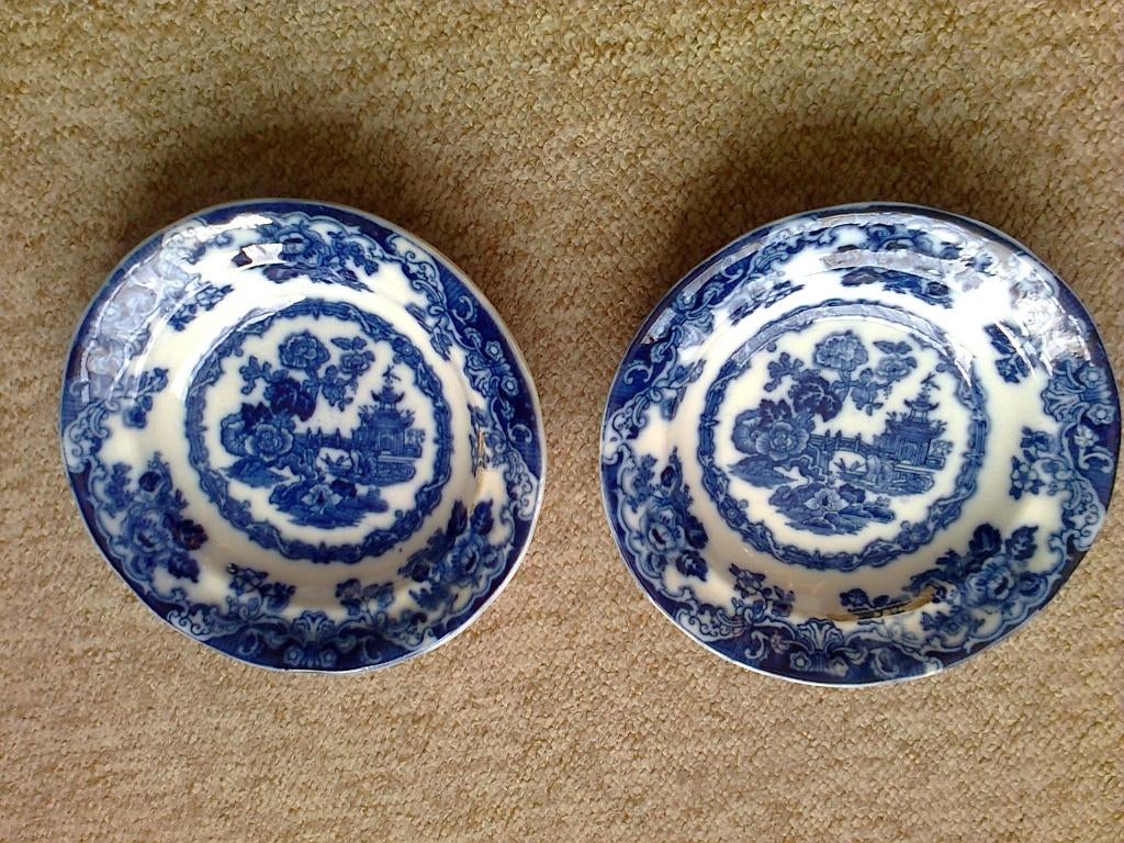 borden iets beschadigd diam 24cm h, Ophalen of Verzenden, Gebruikt
