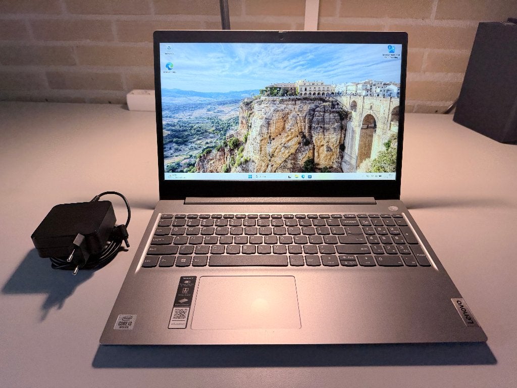 Lenovo IdeaPad 3 i3--1005G1 | 8GB | 250GB SSD, 256 GB, I3-1005G1, De Entree 250, Unit A, 8 GB