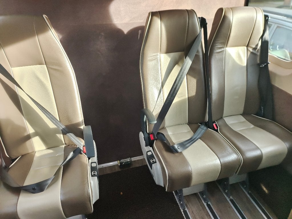 3x Luxe Smartfloor Busstoelen – Leer – met Gordel, Ophalen, Gebruikt, Overige automerken