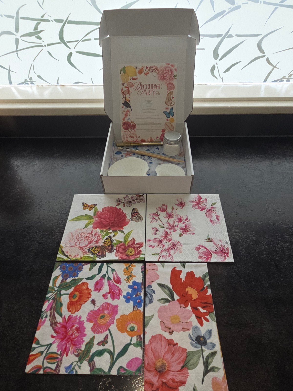 Decoupage DIY pakket - Bloemen, Ophalen of Verzenden, Nieuw, Knutselwerk