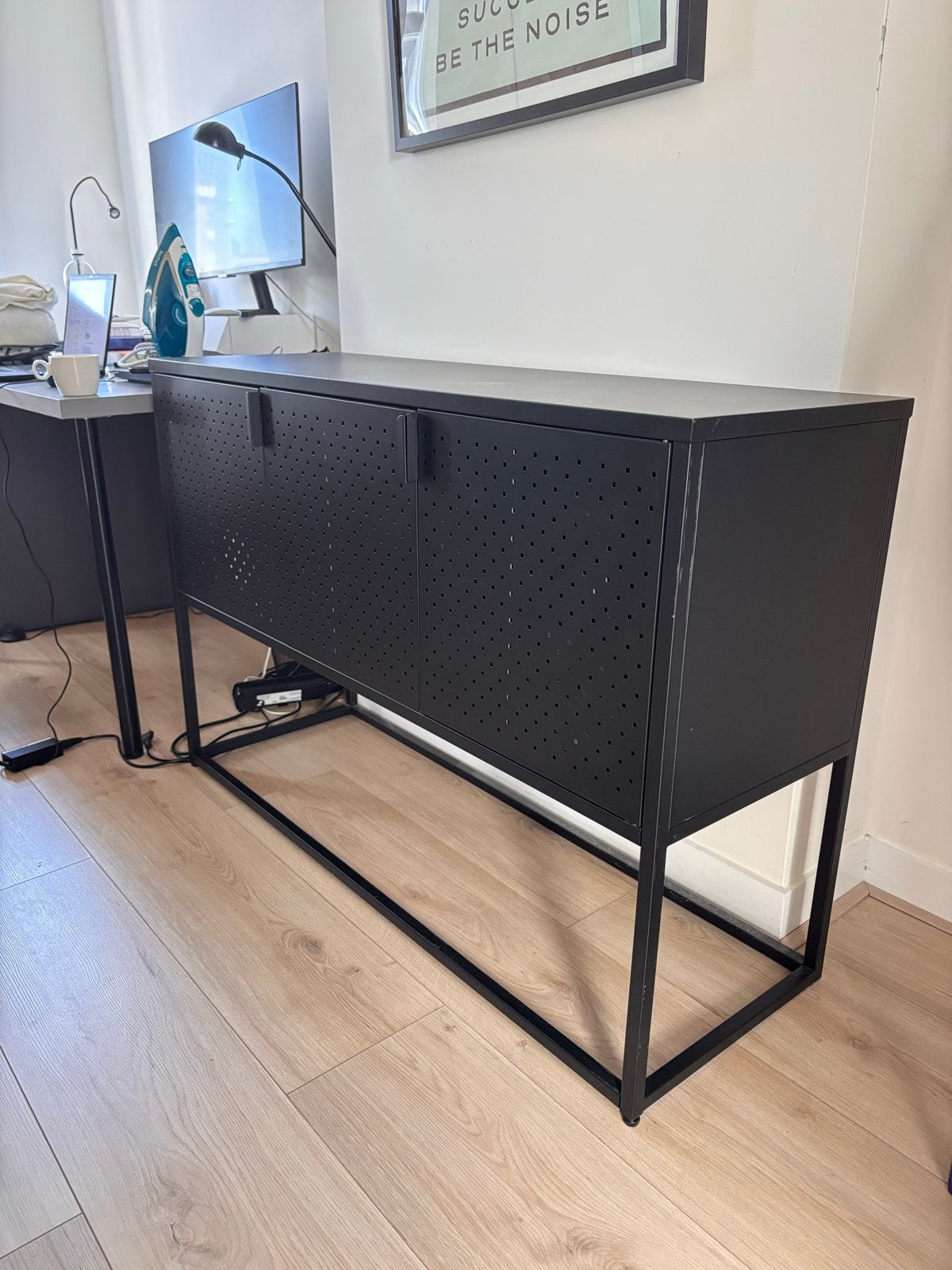 Kast - Westwing Neptun / Newton metalen sideboard – zwart, Ophalen, Gebruikt, 100 tot 150 cm, Metaal