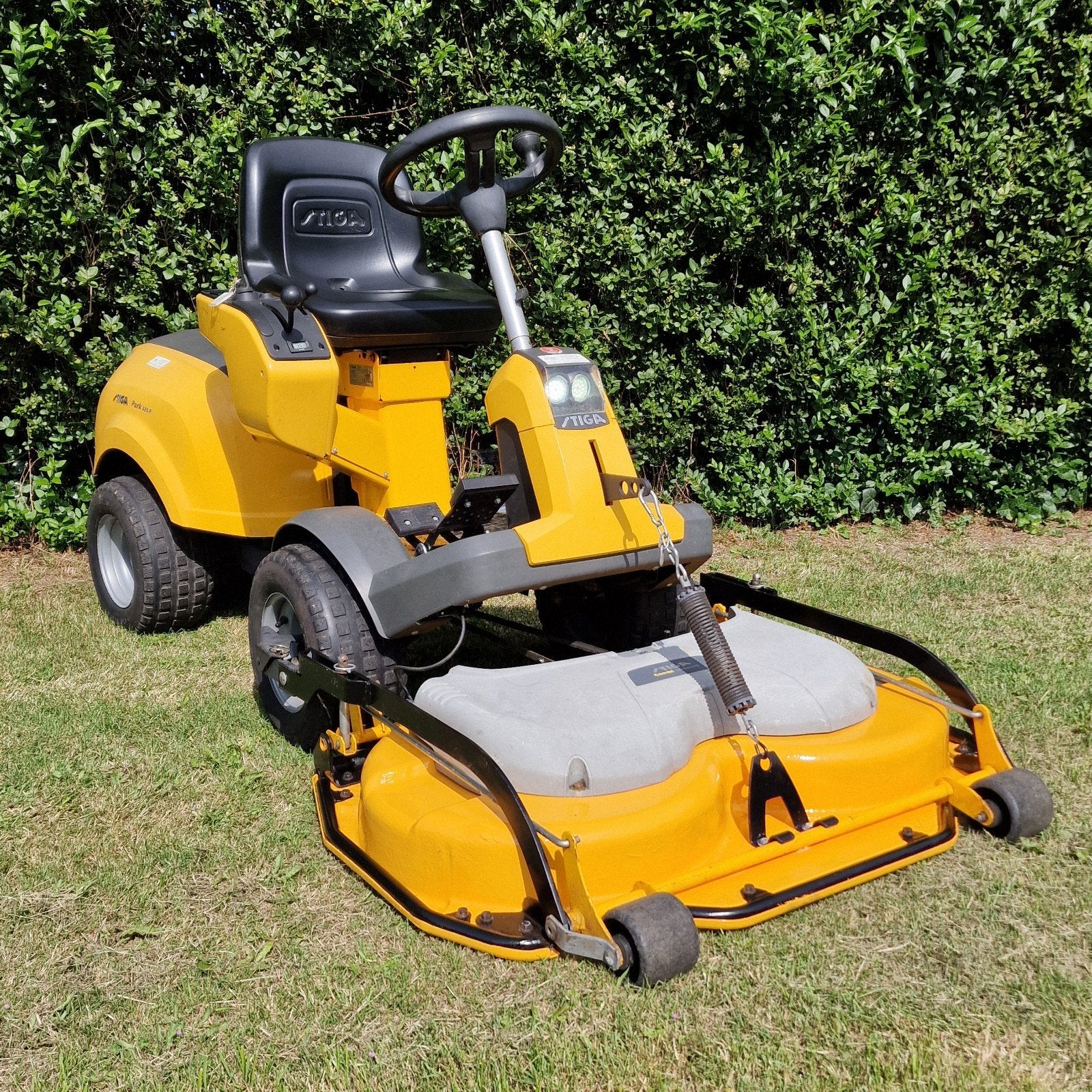 Ruim 20 gebruikte zitmaaiers, frontmaaiers, mulch v.a. €650, Castelgarden / Stiga, Ophalen of Verzenden, Zo goed als nieuw, 90 tot 120 cm