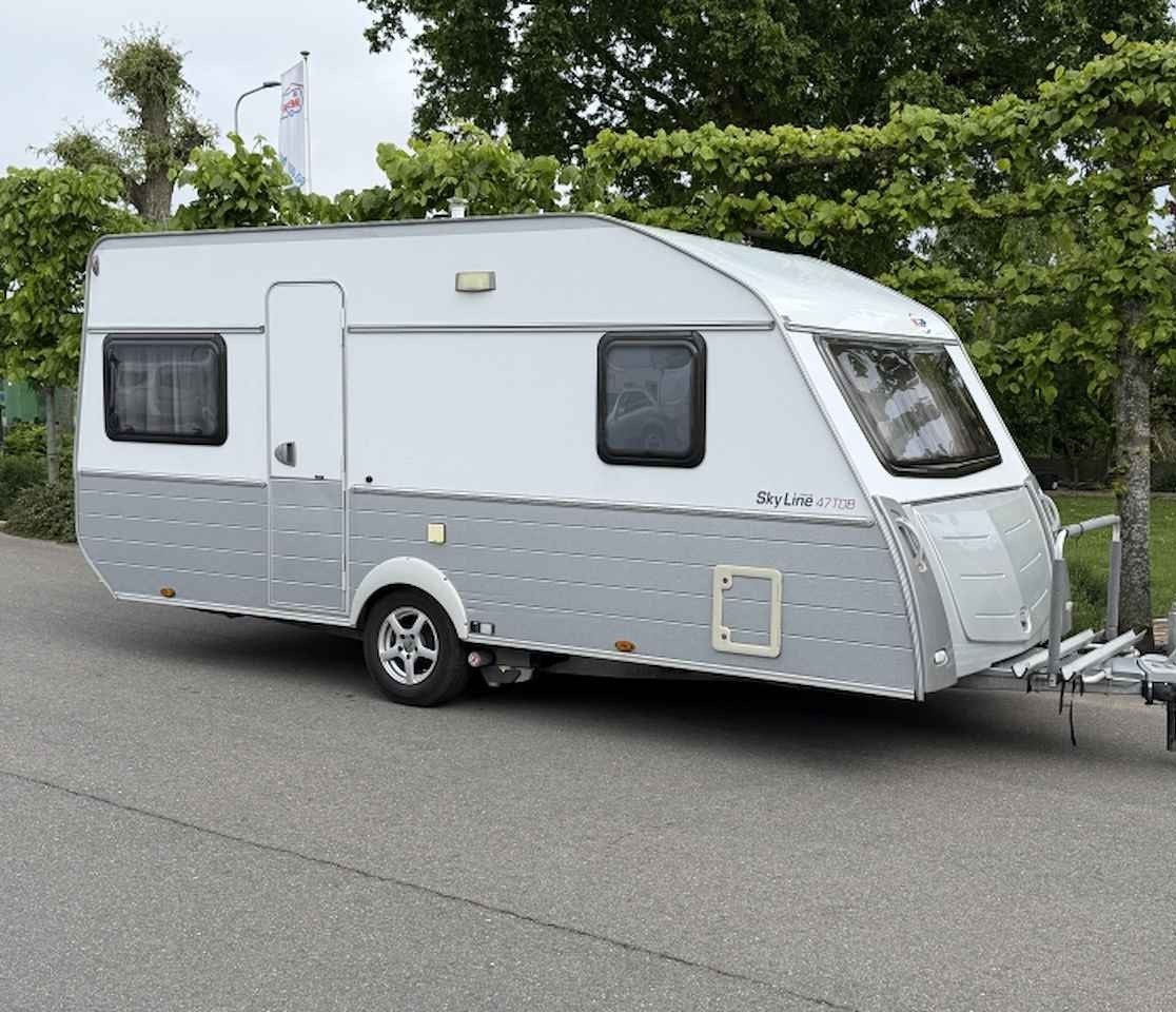 Kip caravan incl mover en complete inboedel, Ophalen, Zo goed als nieuw, Porselein, Overige stijlen