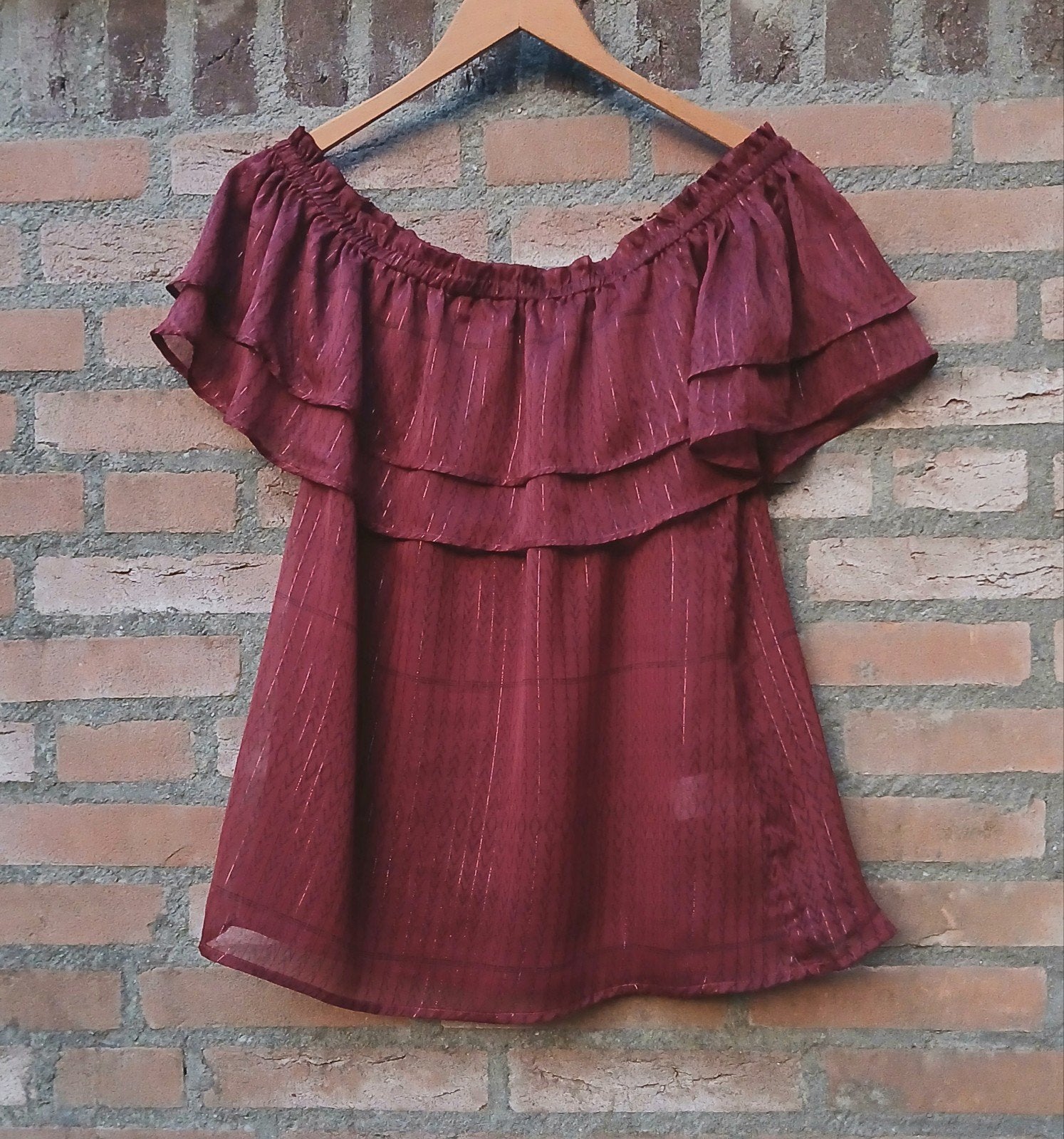 Wijn rode feest top met shimmer streep design Costes L / 40, Maat 38/40 (M), Ophalen of Verzenden, Zo goed als nieuw, Korte mouw