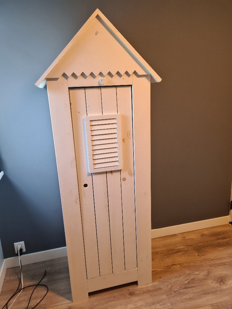 Gratis af te halen: kledingkast kinderkamer, Ophalen, Gebruikt, 50 tot 70 cm, 105 cm of meer