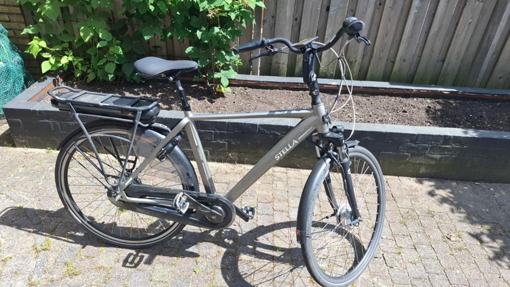 Stella Livorno elektrische heren fiets 30 km/u, Fietsen en Brommers, Elektrische fietsen, Gebruikt, Overige merken, 50 km per accu of meer