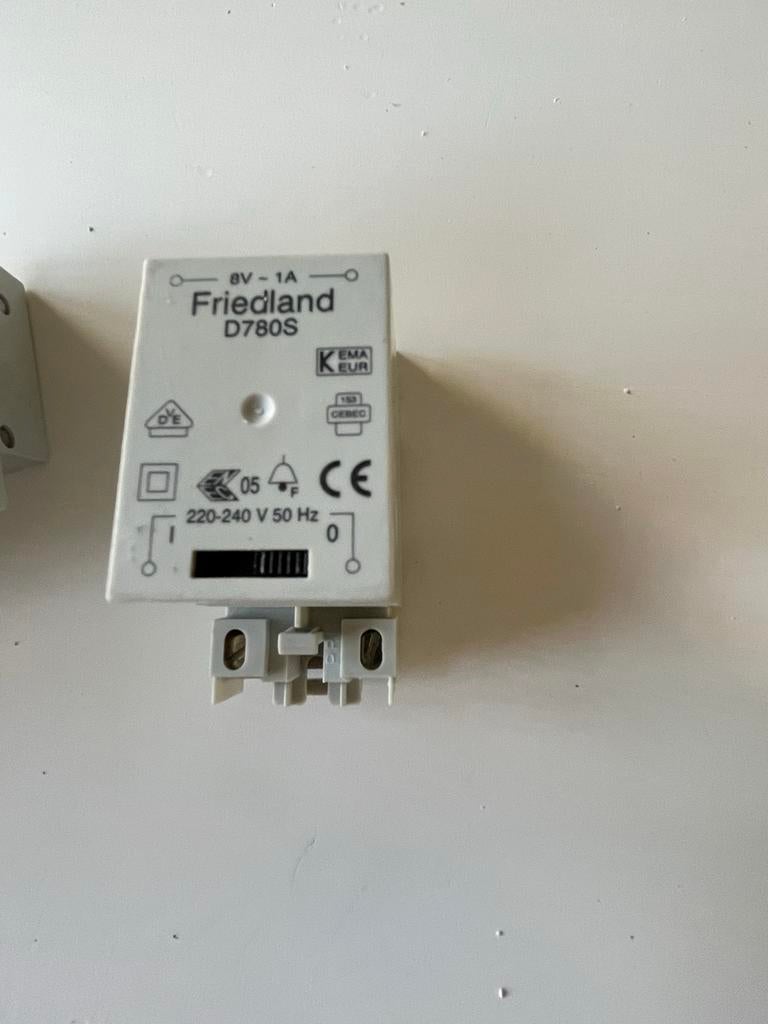 Friedland D780S beltrafo 8V - 1A, Ophalen of Verzenden, Gebruikt, Overige typen