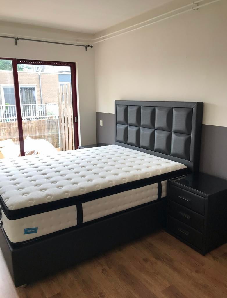Boxspring bed met nachtkastjes, Ophalen, Gebruikt, Tweepersoons, 160 cm