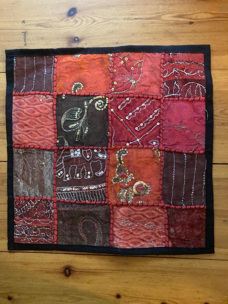 Vintage rood zwarte katoenen kussensloop Indiaas patchwork, Ophalen of Verzenden, Zo goed als nieuw, Rood, Vierkant