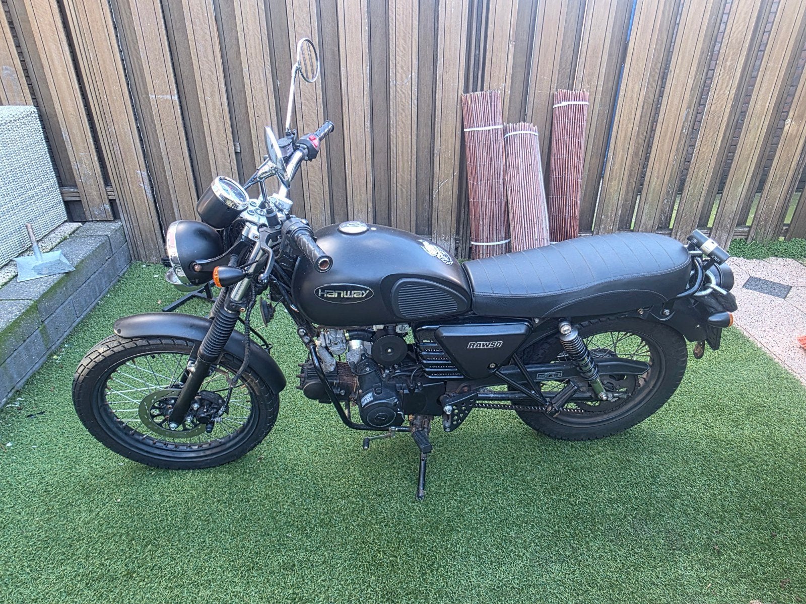 Hanway RAW 50 euro4 schakelbrommer, Ophalen, Maximaal 45 km/u, Hanway Raw 50, Zo goed als nieuw