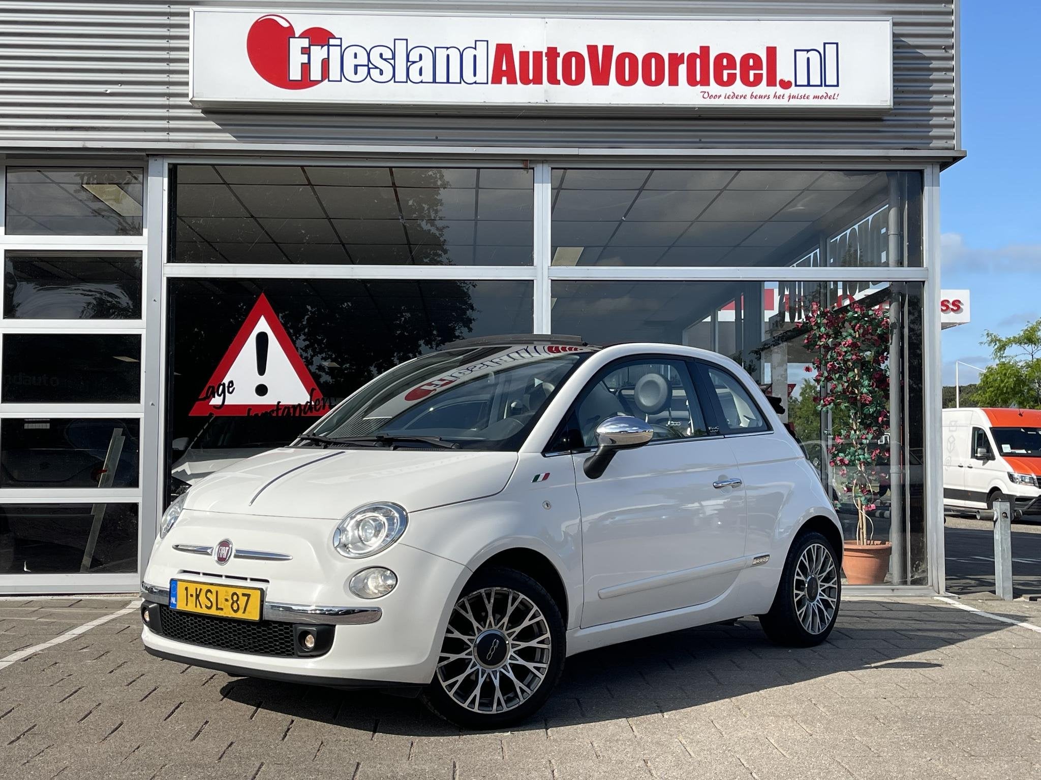 Fiat 500 C 0.9 TwinAir Lounge /Cabrio/Climate/PDC/Lederen in, Auto's, Euro 5, 86 pk, Gebruikt, 31 €/maand