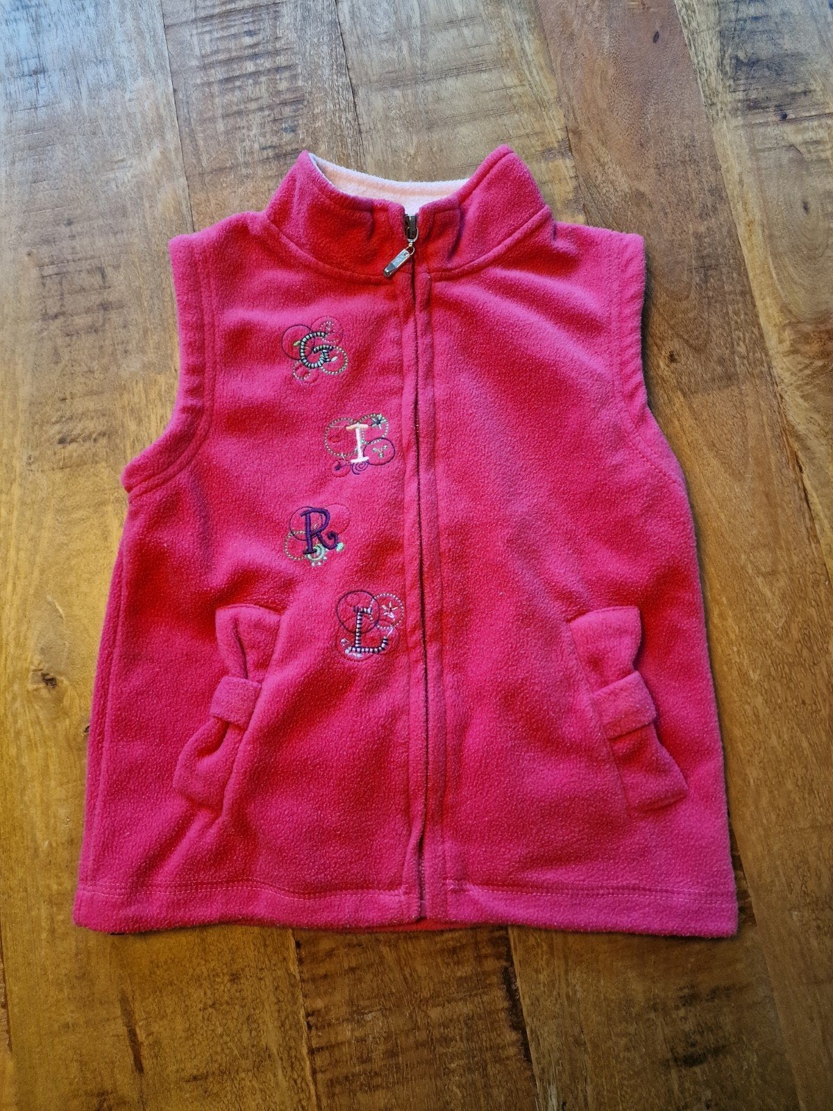 Leuk roze fleece vest van Kuga in maat 110, Kinderen en Baby's, Kinderkleding | Maat 110, Ophalen of Verzenden, Zo goed als nieuw