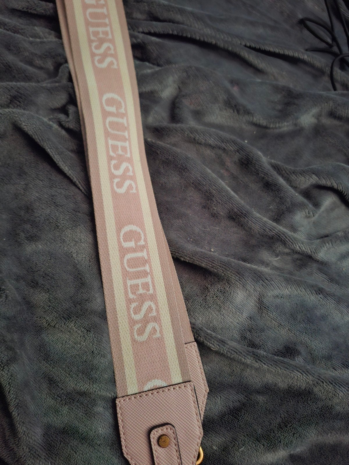 guessband voor tas, Ophalen, Zo goed als nieuw, Roze, Overige typen