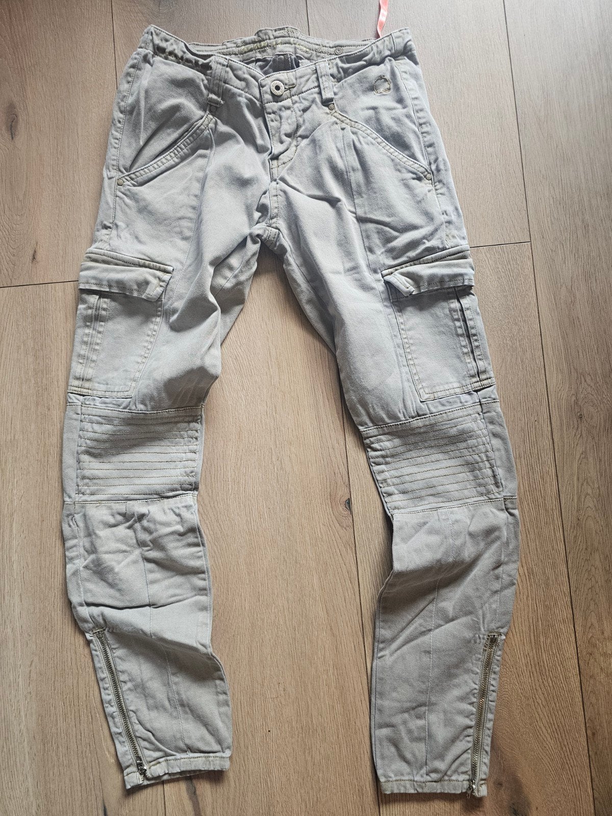 G-Star Raw cargo broek lichtgrijs maat 26, Ophalen of Verzenden, Zo goed als nieuw, G-Star Raw, Maat 34 (XS) of kleiner