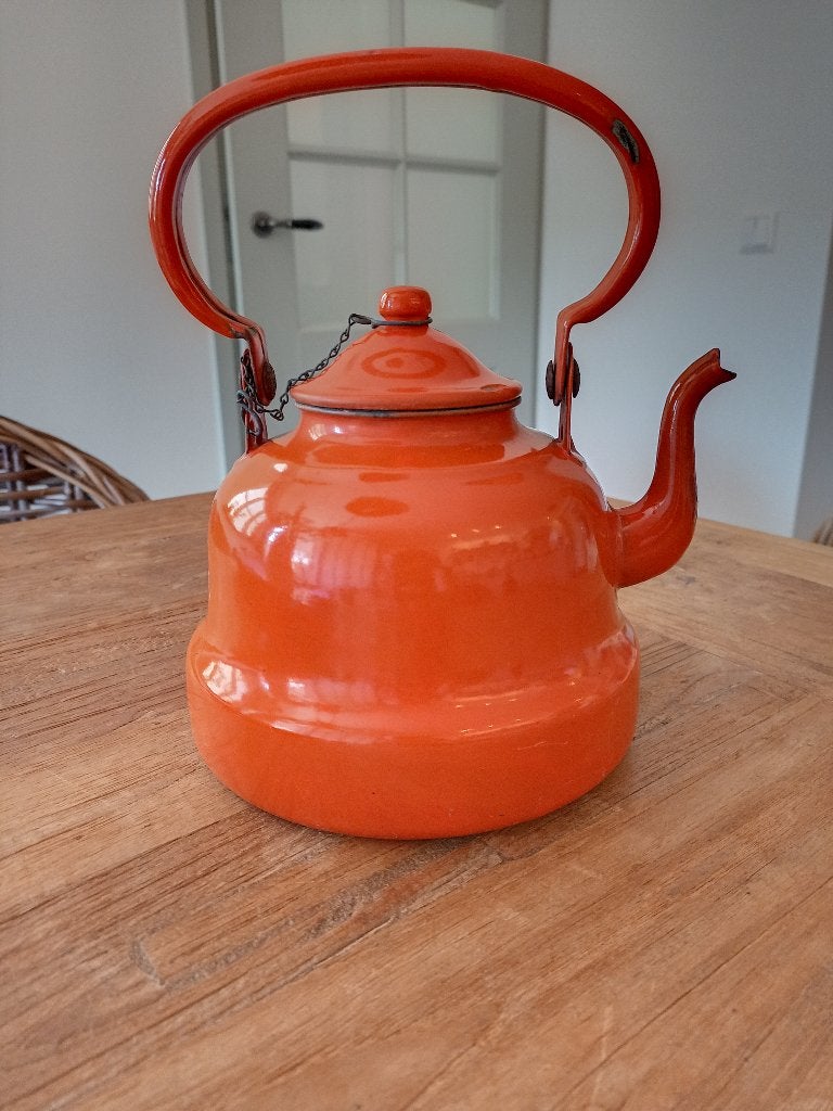 Oude oranje emaille waterketel, Ophalen of Verzenden