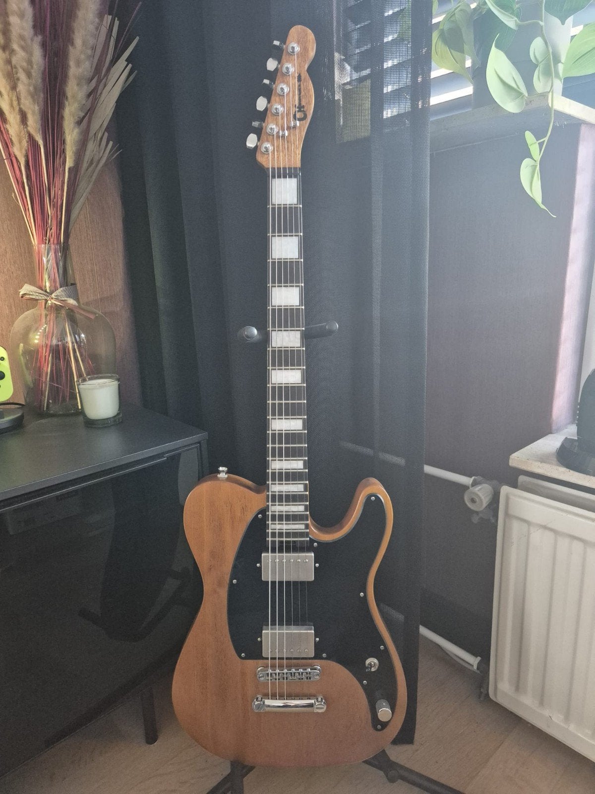 Charvel Pro Mod San Dimas Style 2 Joe Duplantier, Muziek en Instrumenten, Snaarinstrumenten | Gitaren | Elektrisch, Ophalen, Zo goed als nieuw