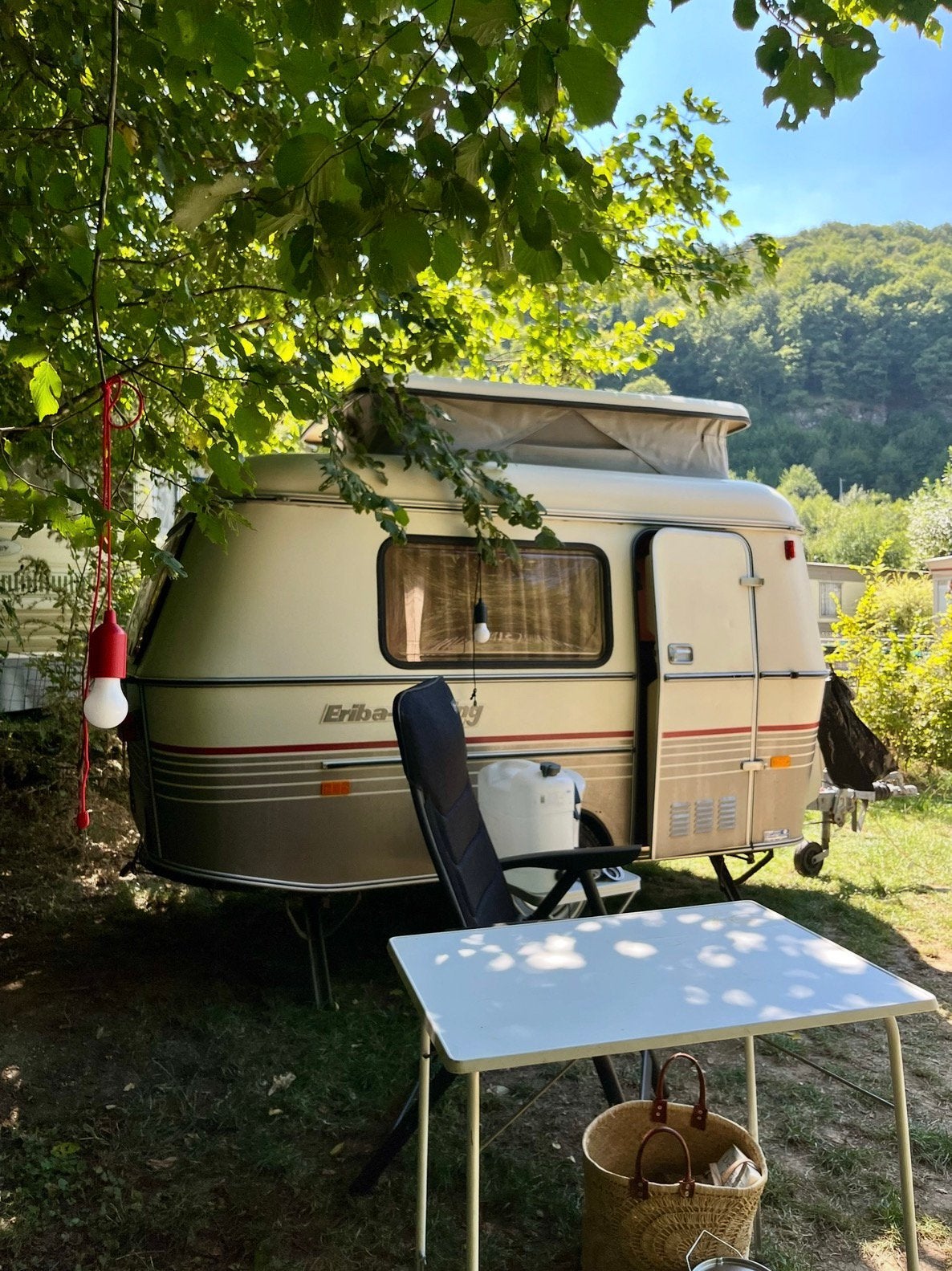 Eriba Puck Touring Caravan - Compact en Compleet, Caravans en Kamperen, Rondzit, Tot en met 2, Lengtebed, Kachel