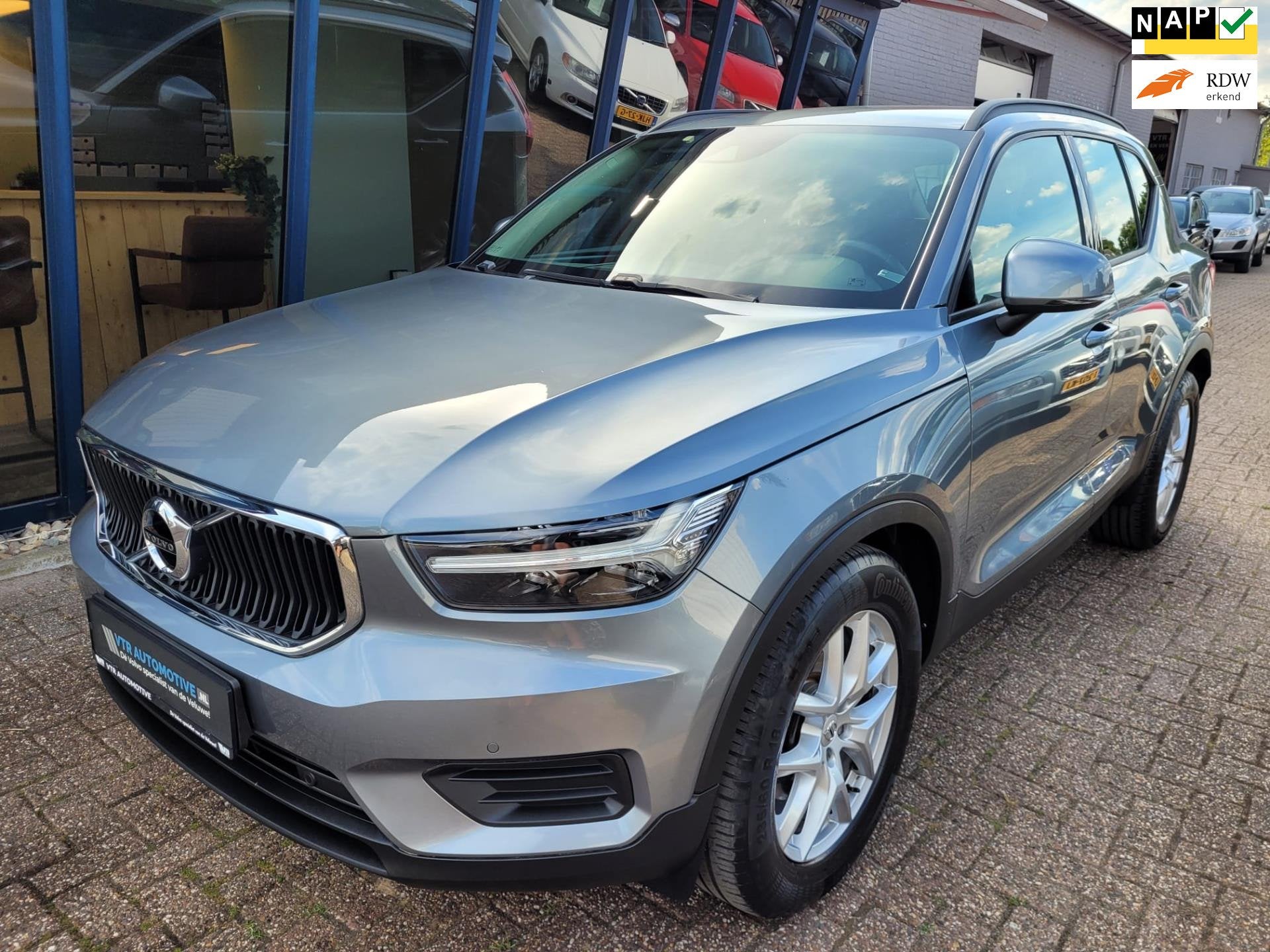 Volvo XC40 2.0 T4 AWD 190PK Automaat / NAVI / BLUETOOTH / PD, Automaat, Stof, 14 km/l, Bedrijf