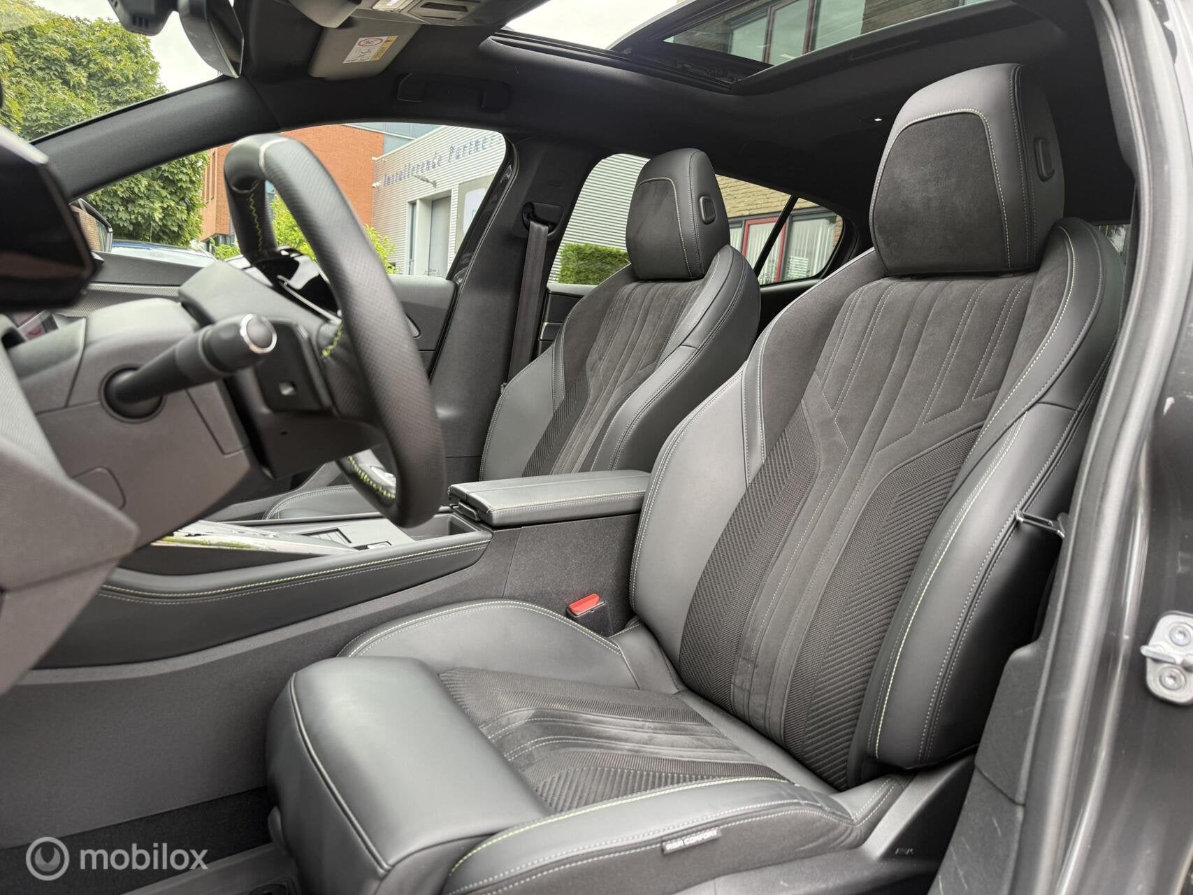 Peugeot 408 1.2 PureTech GT 130 EAT8 Panodak Alcantara Massa, Auto's, 1199 cc, Automatische klimaatregeling, Bedrijf, 3 cilinders