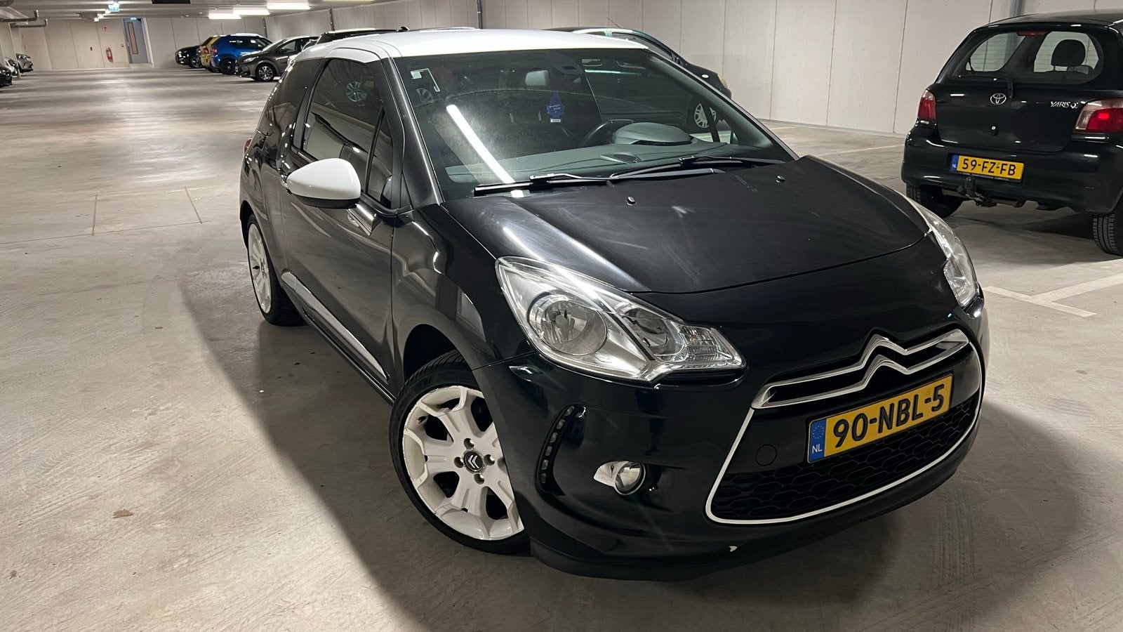 Citroën DS3 1.6 THP Sport Chic | 188 PK | CarPlay | DAB+, Auto's, Zwart, Origineel Nederlands, Handgeschakeld, 570 kg