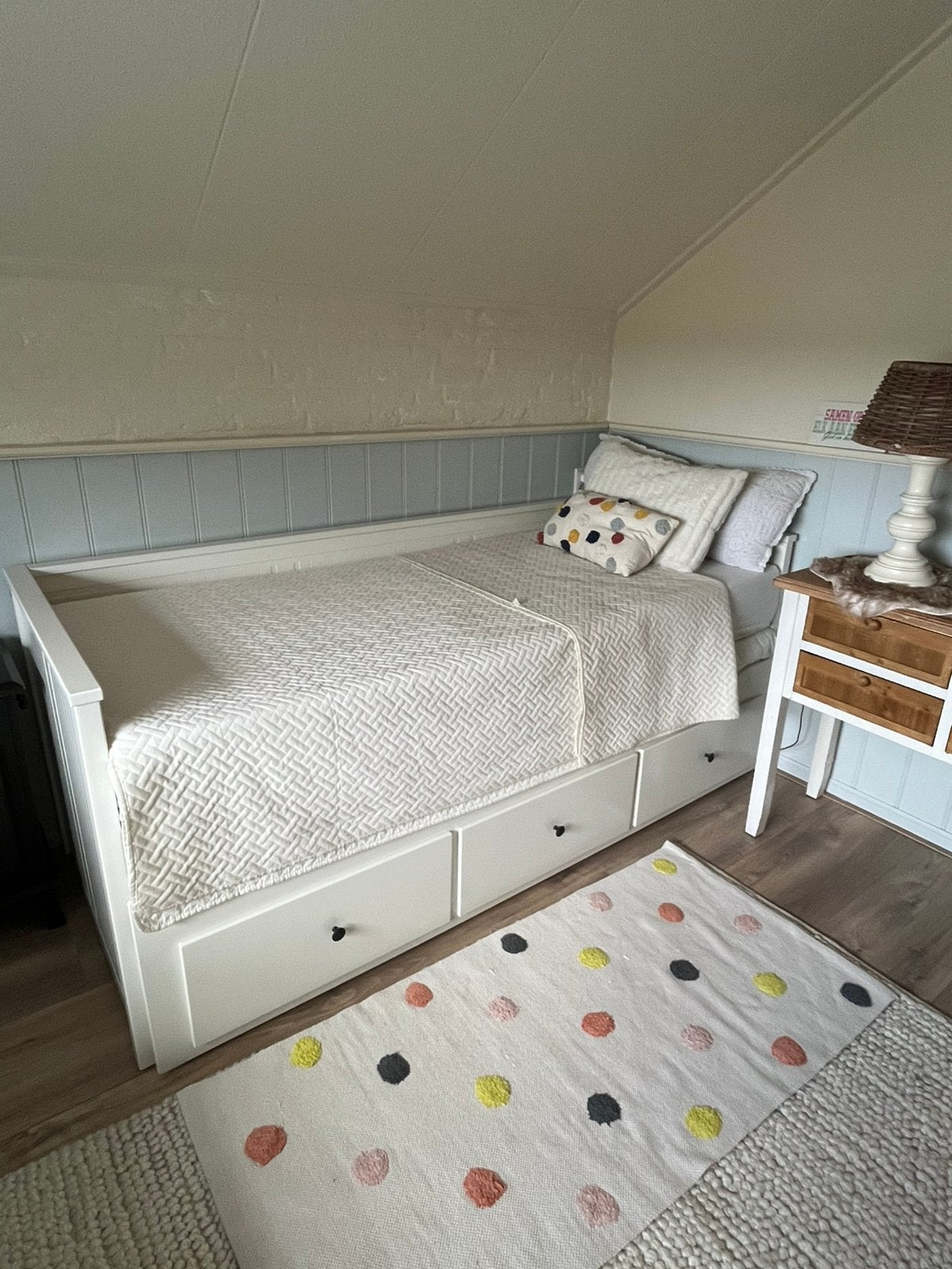 IKEA Hemnes Bed, Ophalen, 85 tot 100 cm, Zo goed als nieuw, Matras