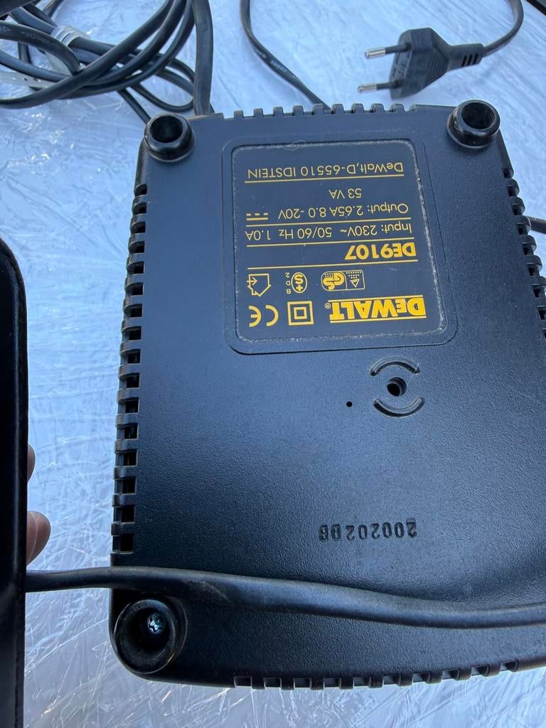 Dewalt ladder 14-18v  & adapter dewalt naar maktia 14-18v, Ophalen of Verzenden, Zo goed als nieuw
