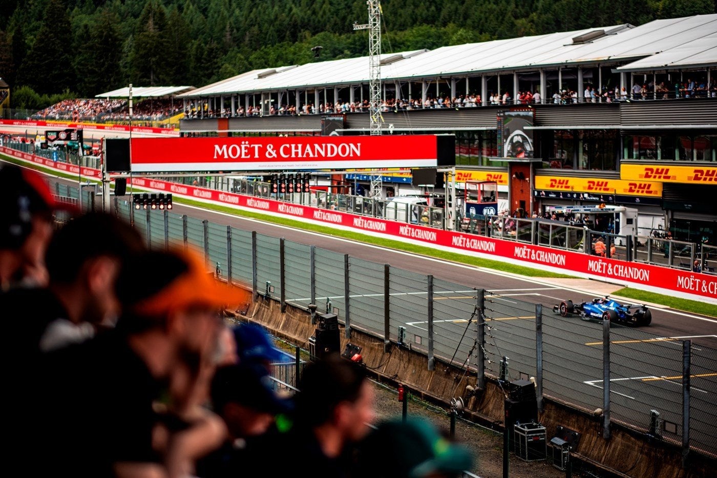 F1 Spa 2027 Gold 1 6 tickets zaterdag en 6 voor zondag, Drie personen of meer, Juli