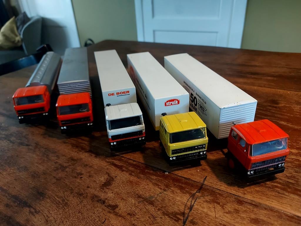 5x Daf miniatuur Lion Car, Hobby en Vrije tijd, Modelauto's | 1:87, Ophalen, Zo goed als nieuw, Bus of Vrachtwagen, Overige merken