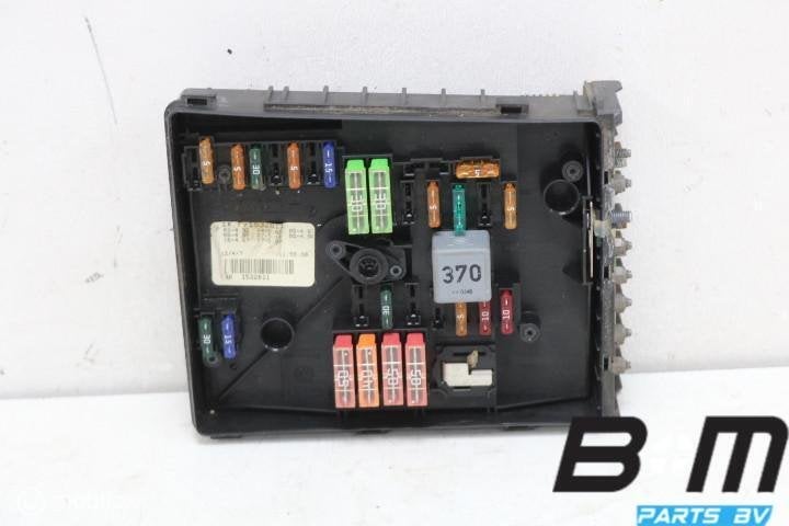 Zekeringkast motorruimte VW Jetta 1K0937125A, Gebruikt
