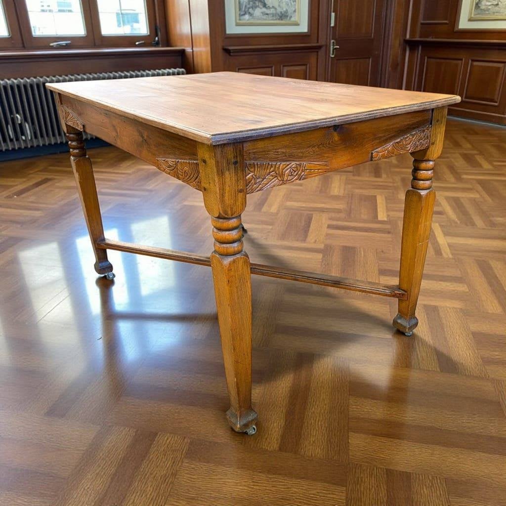 Vintage massief houten tafel met X kruis op wieltjes, Ophalen