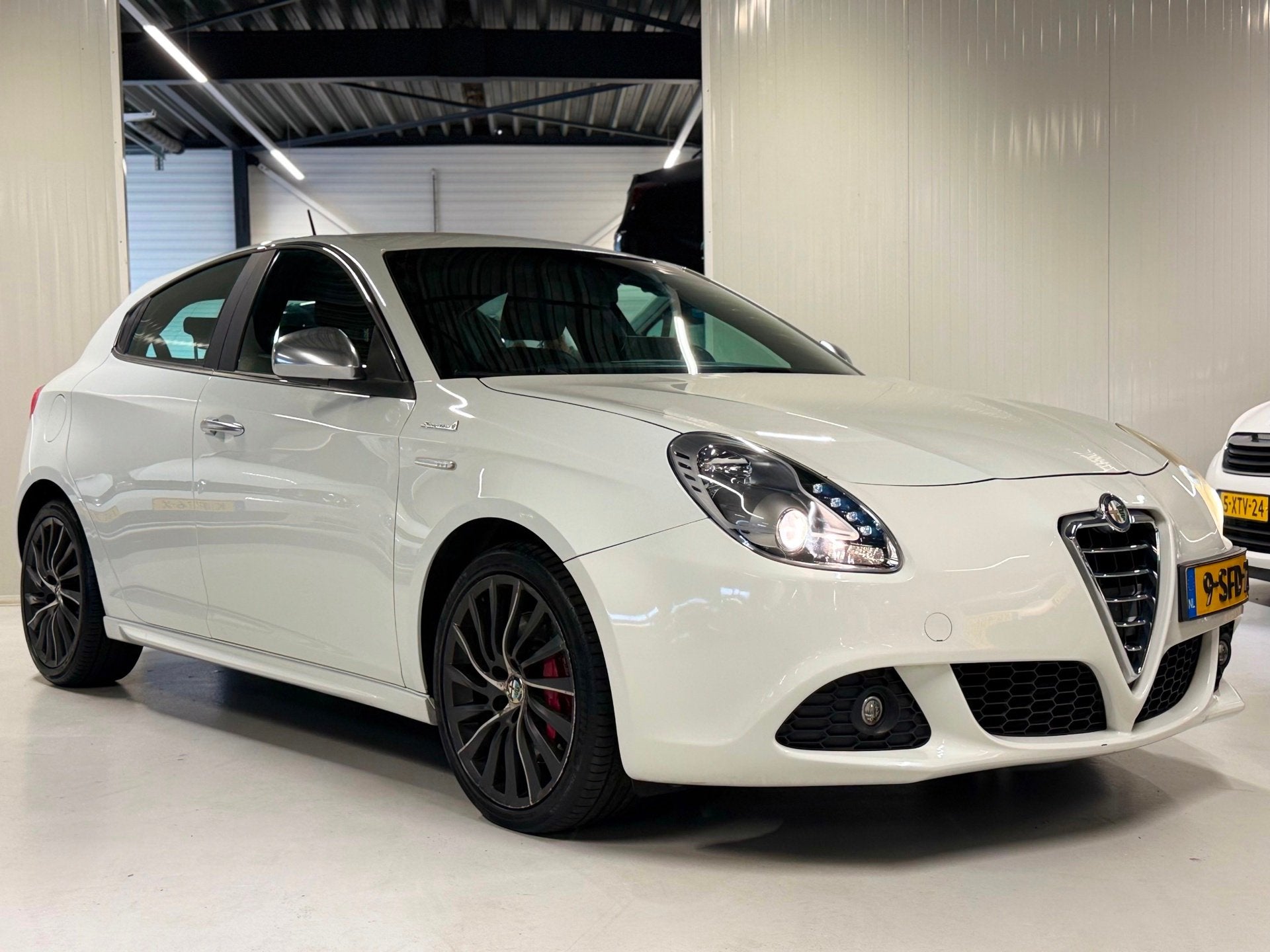 Alfa Romeo Giulietta 1.4 T 170PK Distinctive Automaat|Naviga, Euro 5, 4 cilinders, Wit, Origineel Nederlands