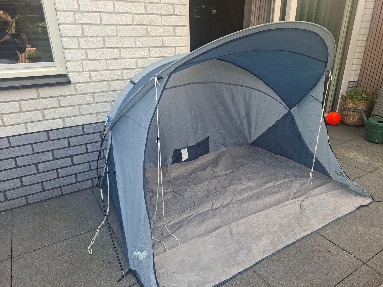 te koop: strandtenten/ zonnescherm, Ophalen