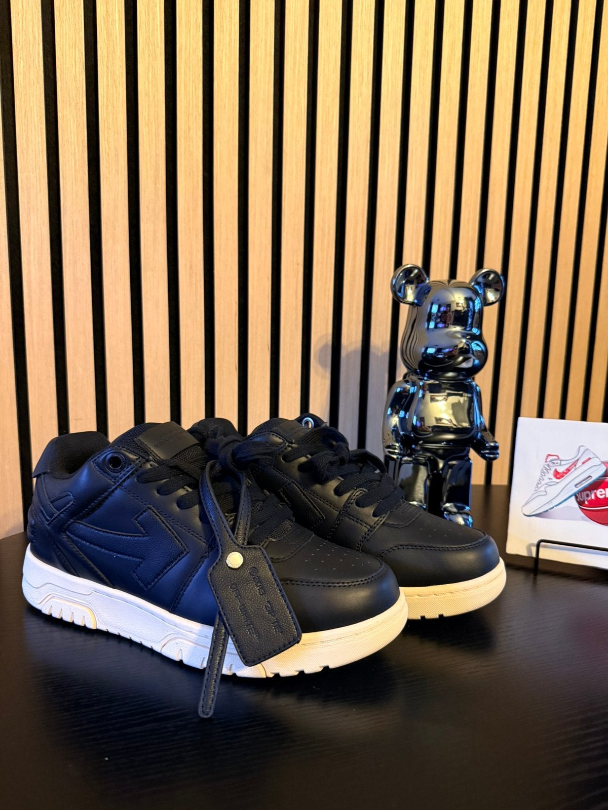Off White “out of office” sneakers maat 42 nieuw, Kleding | Heren, Schoenen, Zwart, Nieuw, Ophalen of Verzenden, Sneakers of Gympen