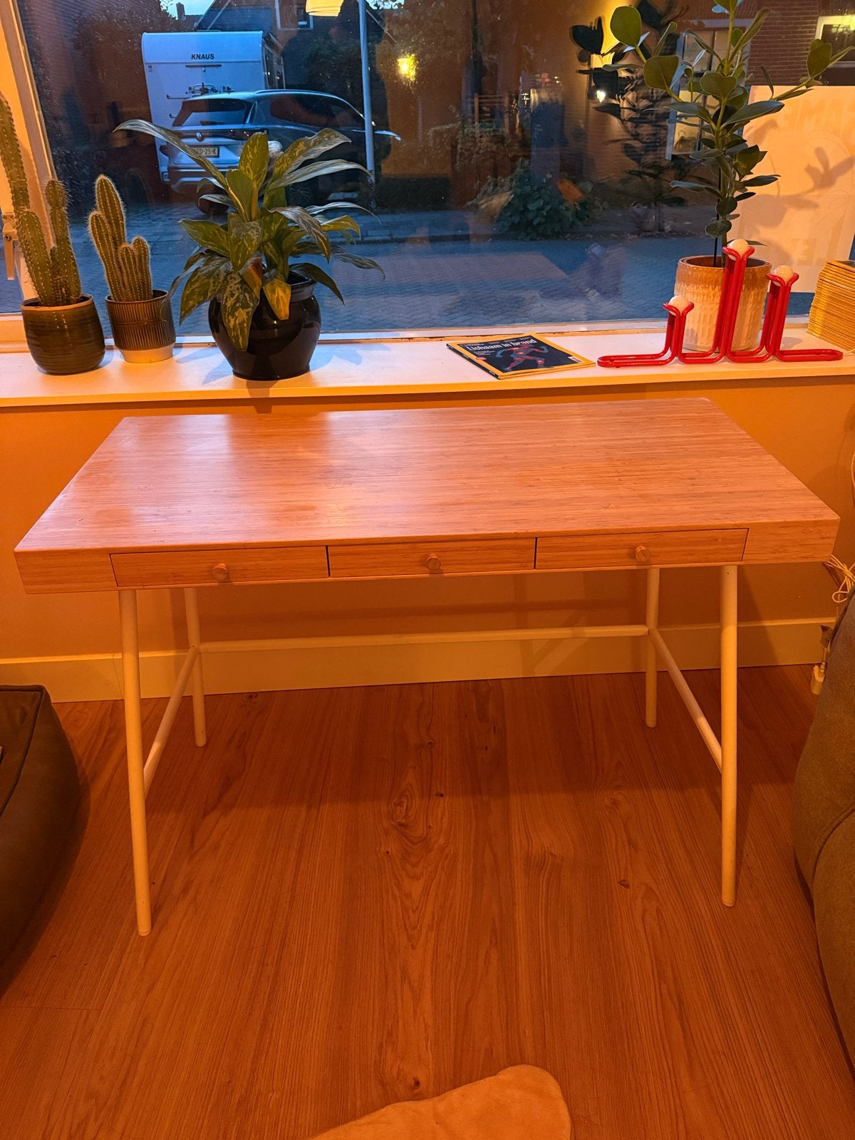 IKEA Lillåssen Bureau - Bamboe blad, wit stalen frame, Ophalen, Zo goed als nieuw, IKEA, Wit