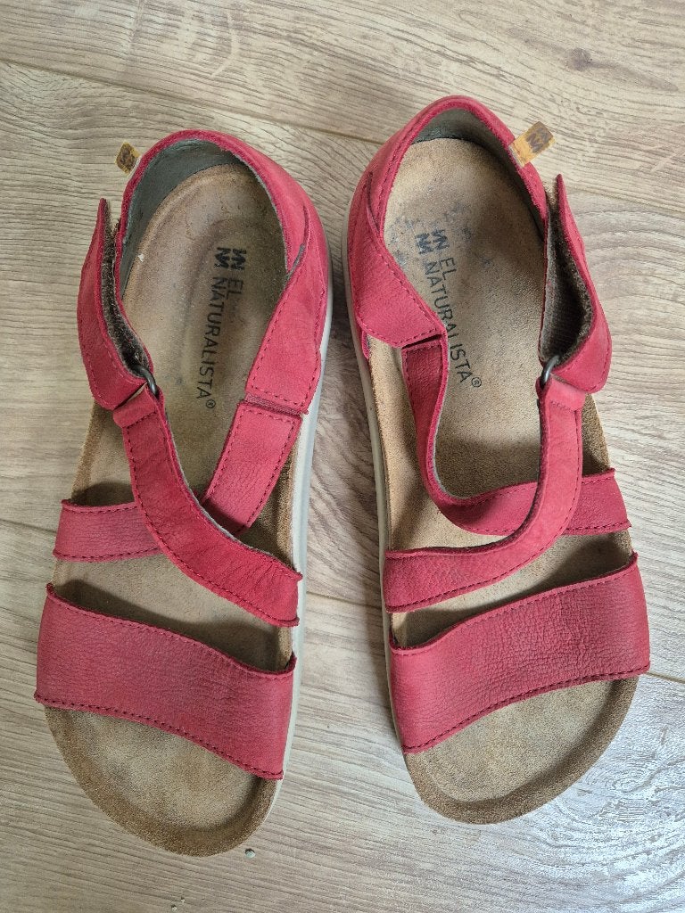 Sch127 - Rode leren El Naturalista sandalen maat 38 (1), Ophalen of Verzenden, Zo goed als nieuw, Rood, Sandalen of Muiltjes
