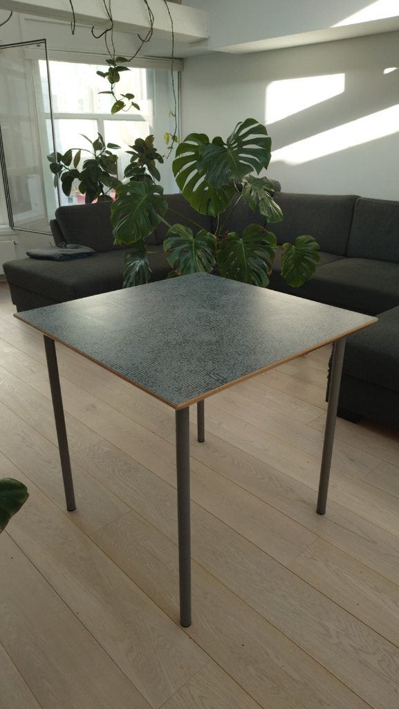 Stevige tafel, Huis en Inrichting, Ophalen, Gebruikt, 50 tot 100 cm, Tot twee personen