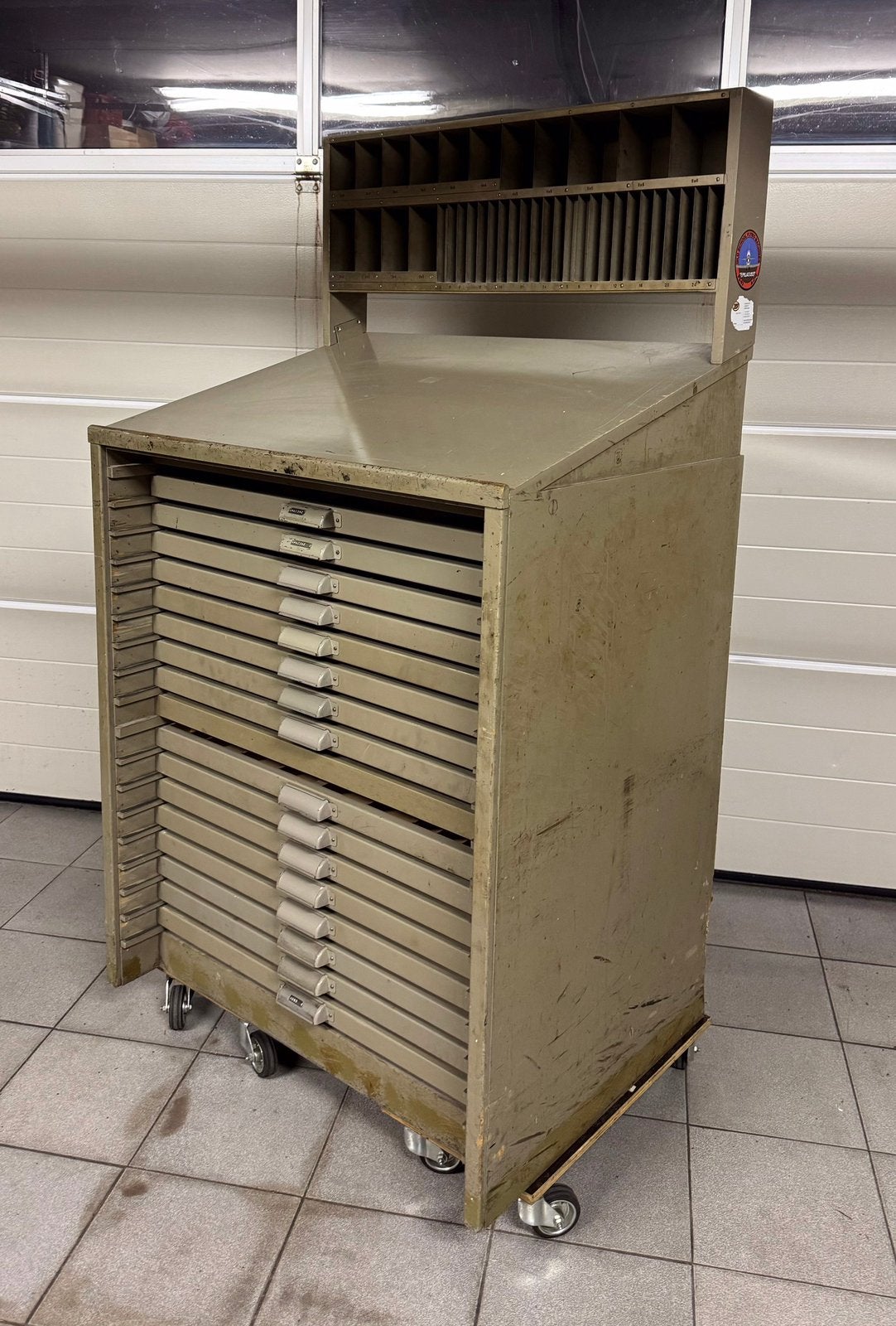 letterkast / zetbok / drukkerij kast, Ophalen