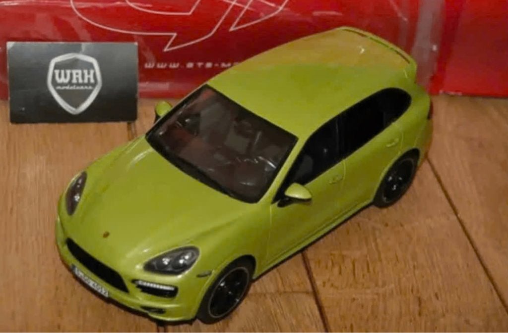1:18 PORSCHE CAYENNE GTS green GT spirit GT020A in box WRH, Hobby en Vrije tijd, Modelauto's | 1:18, Verzenden, Zo goed als nieuw