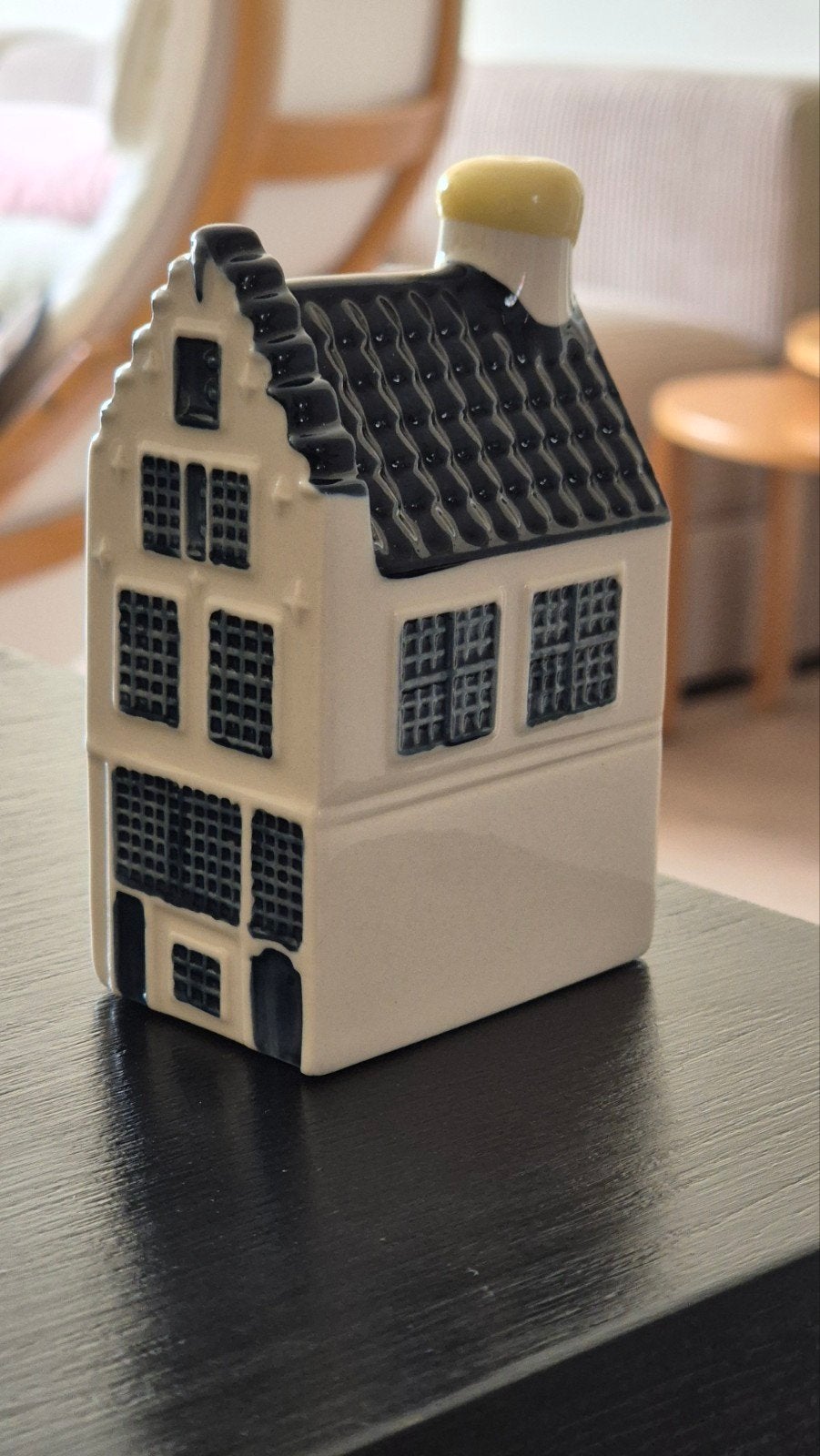 KLM BOLS Delfts Blauw huisje nr. 50 (2011), Verzamelen, KLM Huisjes, Ophalen of Verzenden, Zo goed als nieuw, 41 t/m 60, Gevuld