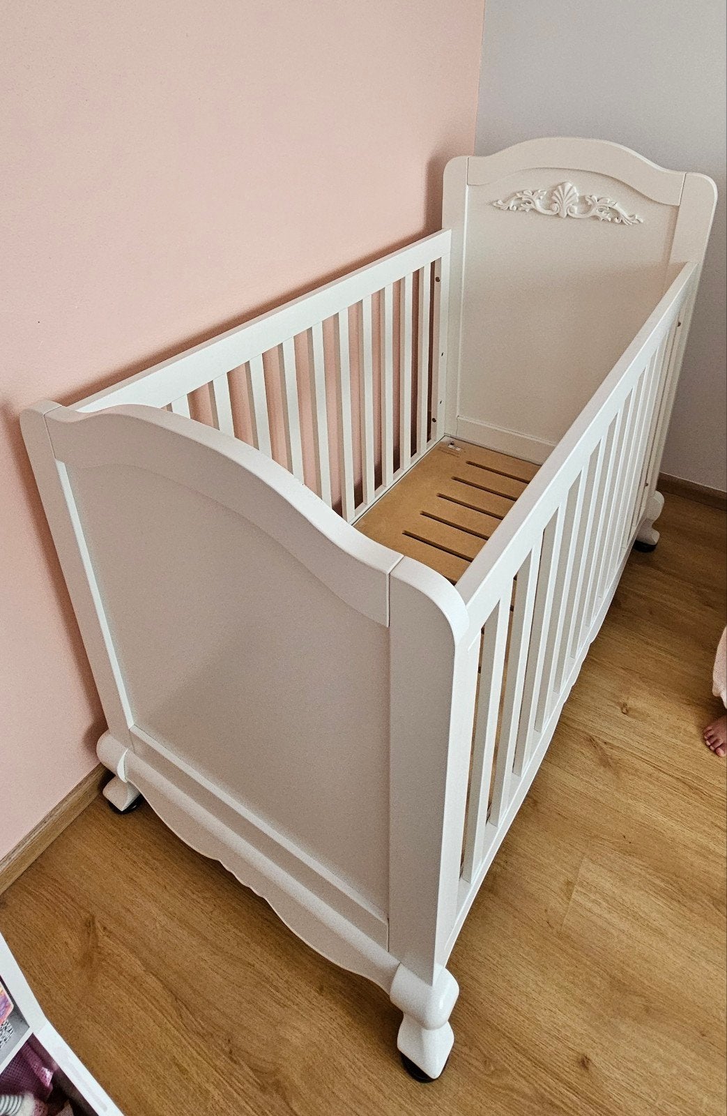 Klassiek ledikant en commode (set), Ophalen, Gebruikt, 50 tot 70 cm, 100 cm of meer