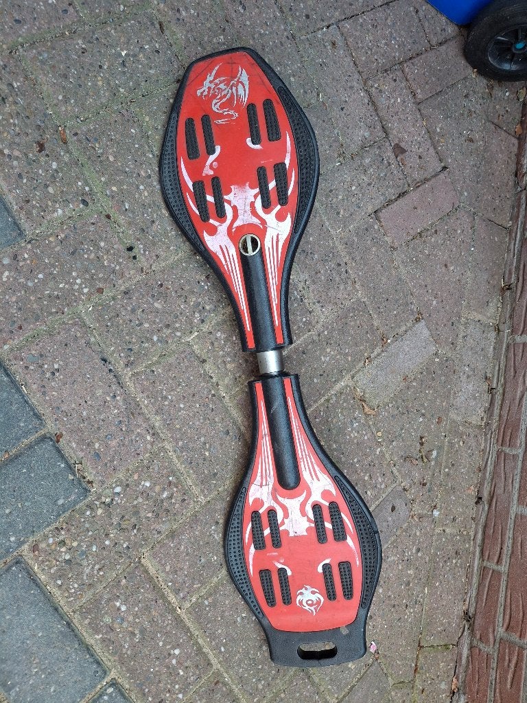 Rood-zwart waveboard te koop, Ophalen, Gebruikt, Waveboard